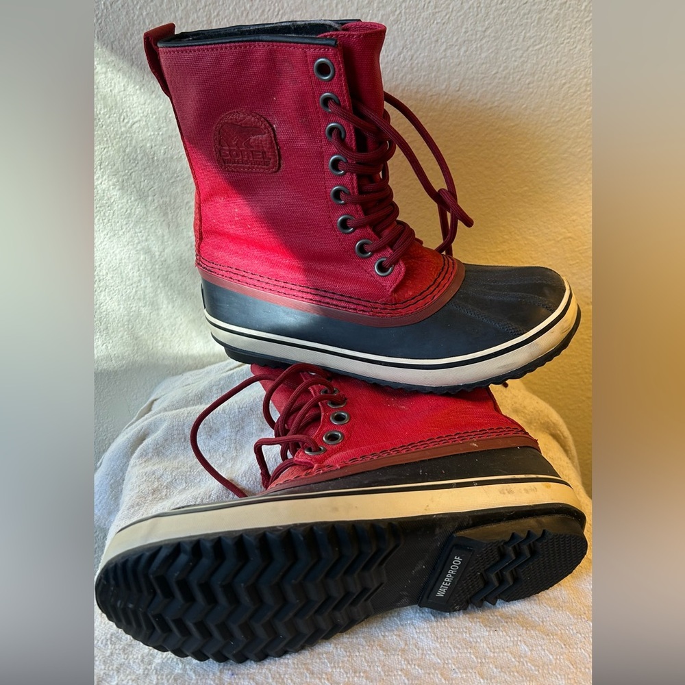 Sorel Red and Black Lace-Up Boots